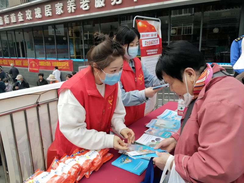 強化黨建“鄰聚力” 彰顯國企新?lián)?dāng)-2.png